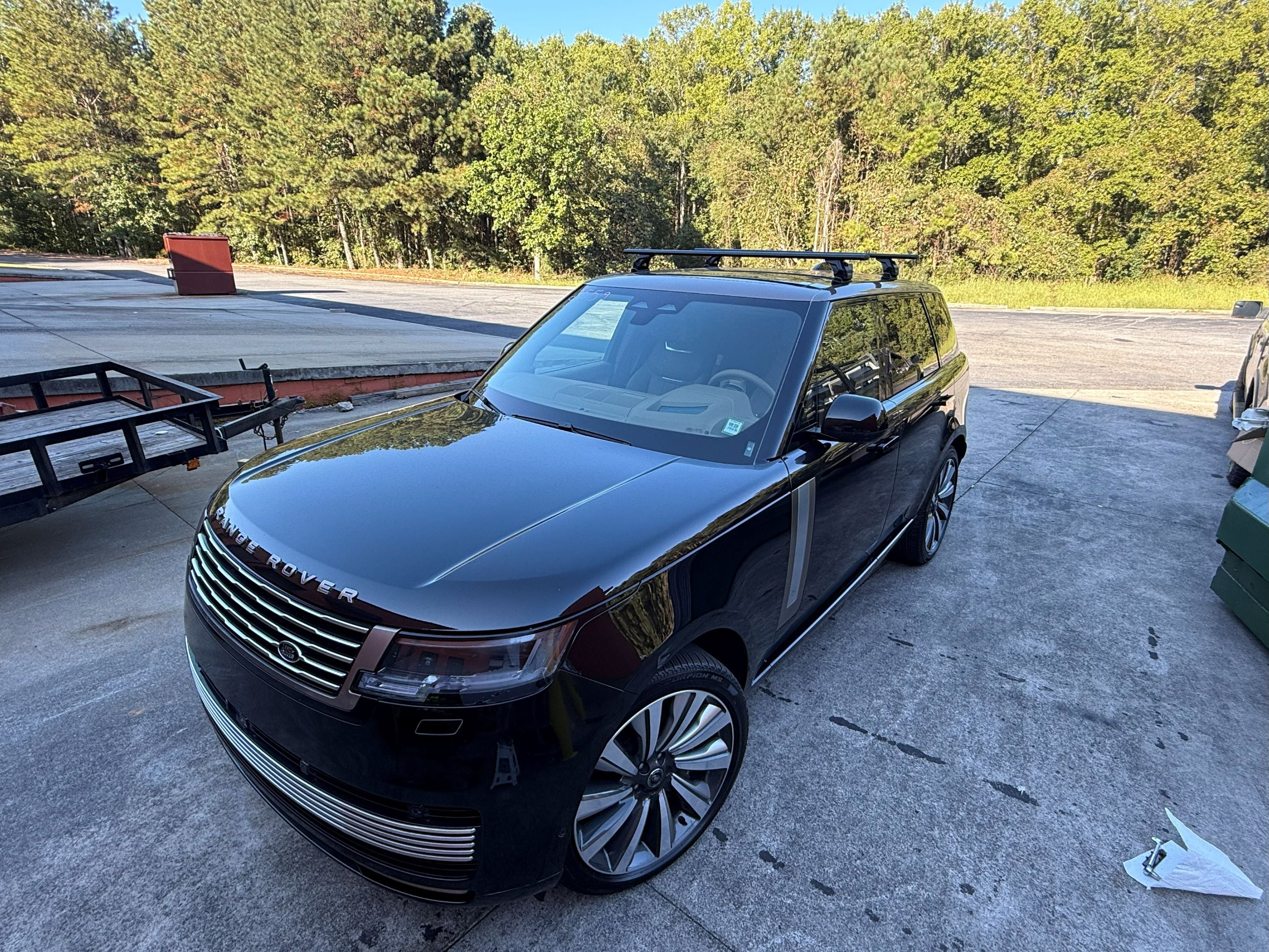 Range Rover Vogue Cross Bars - Fix Point Pro 6 Aluminum Roof Rack (2021-Up) - Black Range Rover Vogue Cross Bars - Fix Point Pro 6 Aluminum Roof Rack (2021-Up) - Black